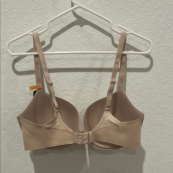 Maidenform Tan T-Shirt Bra with Adjustable Straps - Picture 5 of 6